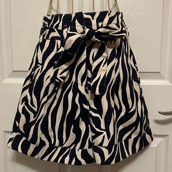 Essentiel Antwerp Shorts Essentiel Antwerp Zebra Print Shorts